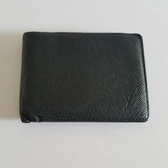 Louis Vuitton Other - Louis Vuitton Men's Luxury Taiga Bifold Wallet